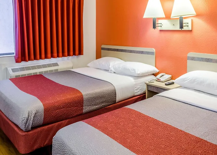 North Charleston Lodge Hotel 2*