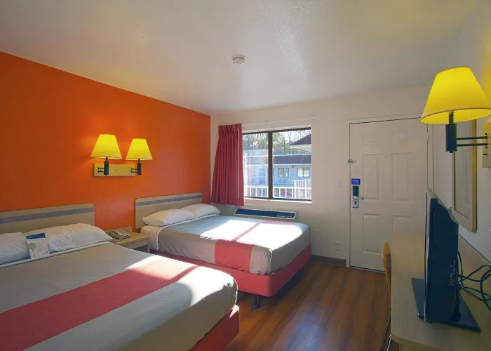 Hotel North Charleston Lodge