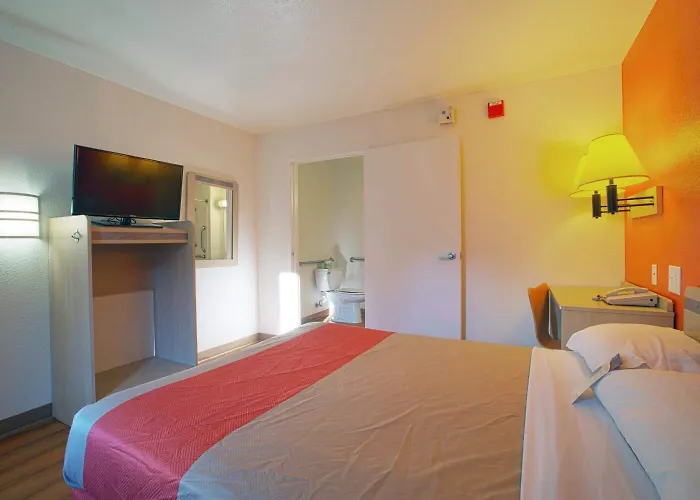 North Charleston Lodge Hotel