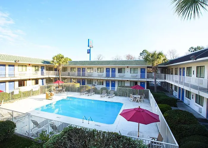 North Charleston Lodge Hotel 2*